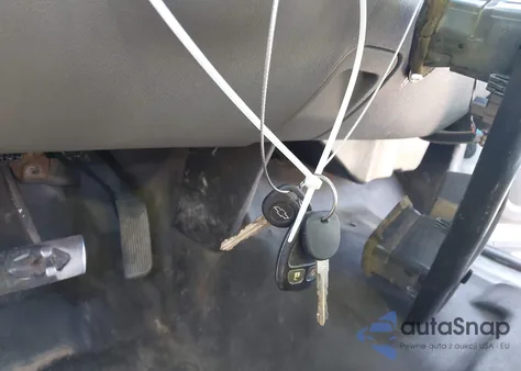 2008 Chevrolet Silverado 1500 Work Truck z USA, uszkodzony, nr VIN 2GCEC19C281305905